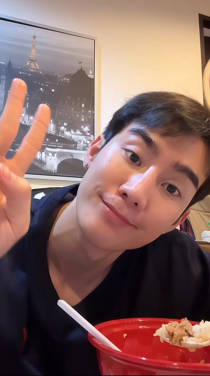 husneeyah1992's tweet photo. กำลังใจจากเมื่อคืน เพื่อการทำงานเช้าที่หนักหน่วง ขอแค่เห็นหน้าแบบนี้ก็หายนอยด์จากงานแล้ว
#fforcejs #foraris #ฟอสบุ๊ค #forcebook https://t.co/dxiczA24jM