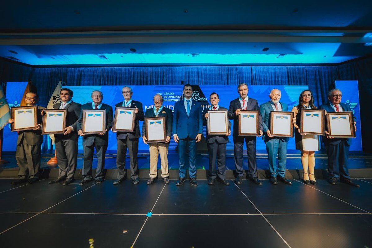 Prefectura del Guayas (@prefguayas) on Twitter photo Nos unimos a la celebración de la Cámara de Comercio de Guayaquil (<a href="/lacamaragye/">Cámara de Comercio de Guayaquil</a>). ✨🩵
Nuestra prefecta, <a href="/marcelaguinaga/">Marcela Aguiñaga</a>, participó en la sesión solemne por los 136 años de vida institucional de este gremio, comprometido con el fortalecimiento y el crecimiento empresarial y Nos unimos a la celebración de la Cámara de Comercio de Guayaquil (<a href="/lacamaragye/">Cámara de Comercio de Guayaquil</a>). ✨🩵
Nuestra prefecta, <a href="/marcelaguinaga/">Marcela Aguiñaga</a>, participó en la sesión solemne por los 136 años de vida institucional de este gremio, comprometido con el fortalecimiento y el crecimiento empresarial y