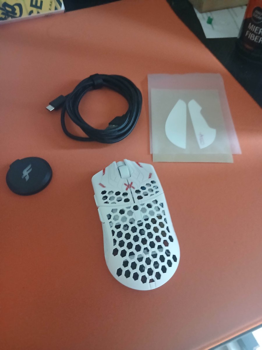 PokJuVLRT tweet media