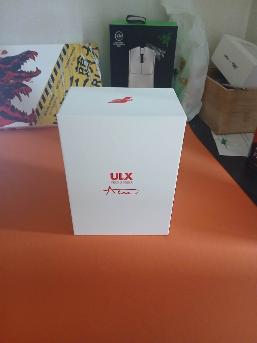 PokJuVLRT tweet media