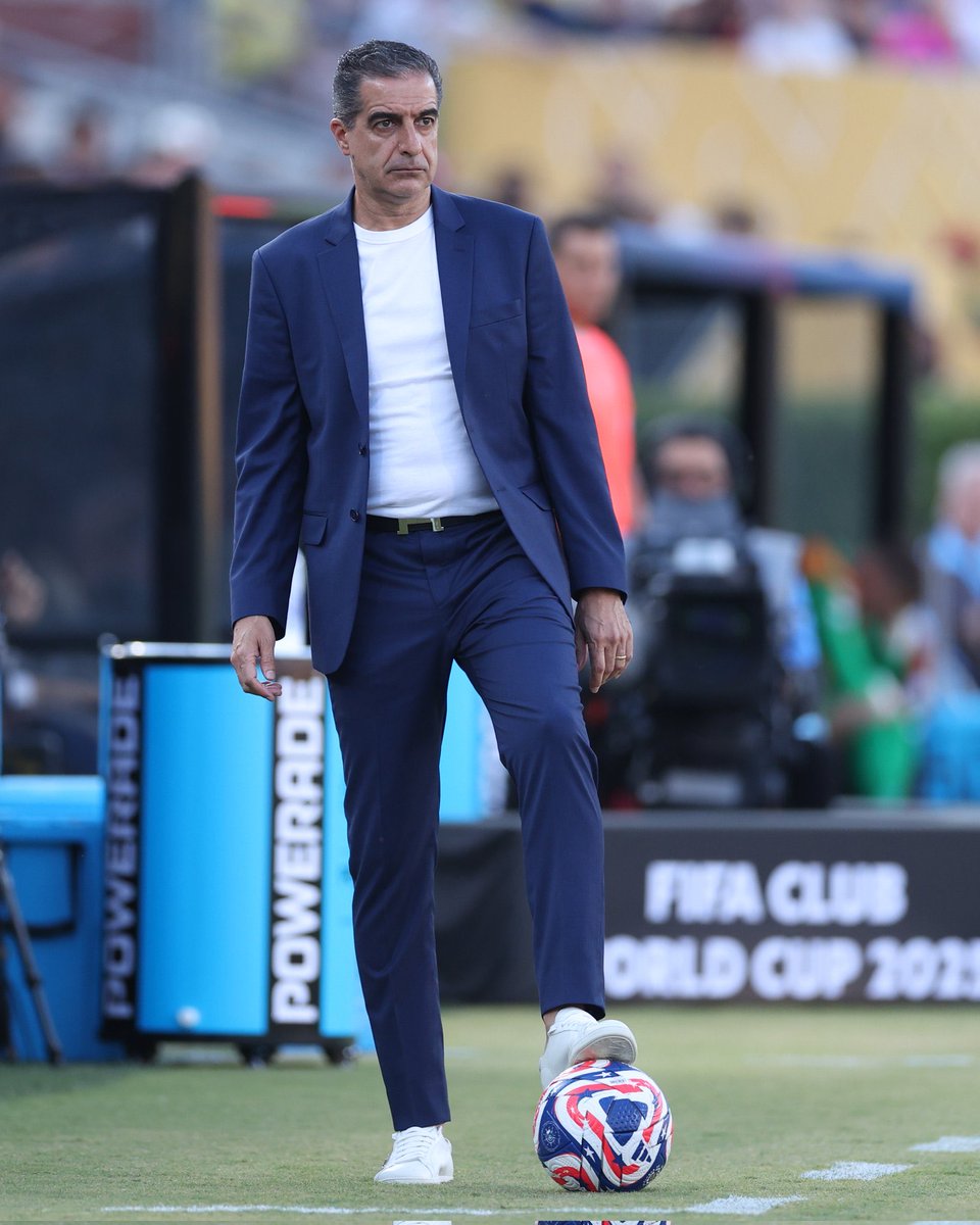 EspacoGlorioso's tweet photo. “O cemitério do futebol está cheio de favoritos” - Paiva, Renato. https://t.co/7lU3jtAJcT