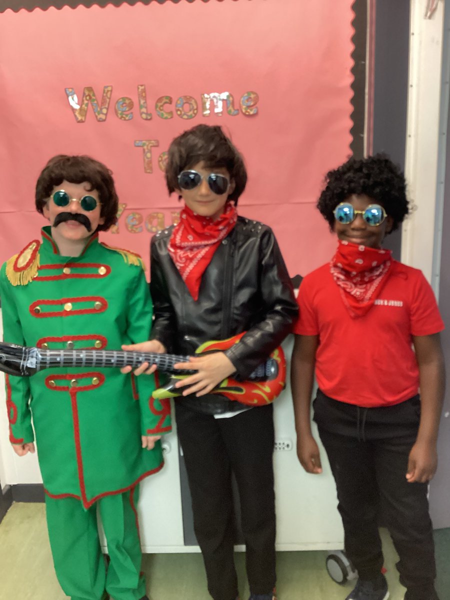 SMA_Year6's tweet photo. We have dressed up in style to celebrate Music in Arts Week! @StMargarets_ https://t.co/rPkPYVO0YU