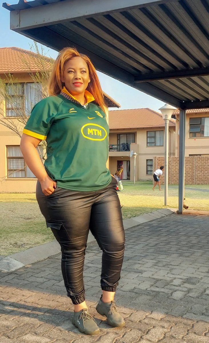 Lady_L_ tweet media