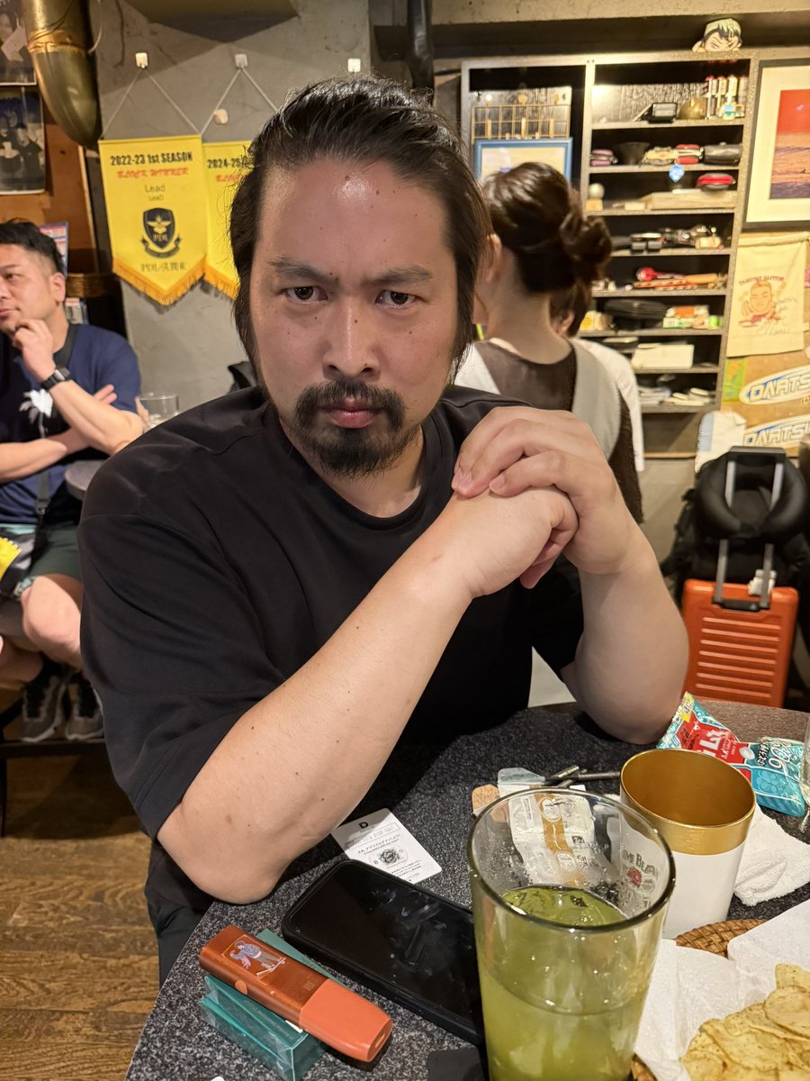 昨晩の飲みダーツのひとコマ。
120とかちょいちょい打ててるのに、
その後すぐに60とかは、草🌱🌱🌱

飲んでもいい接客とダーツが出来るようになりたいw