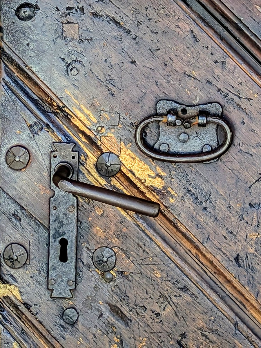 hullsaddler (@hullsaddler) on Twitter photo #Gallery365in2025dailyprompt
<a href="/Gallery365photo/">Gallery365photo</a>
Ferrous
Door handle and knocker
18th century inn, Dzim (Rome) in Sucha Beskidzka #Gallery365in2025dailyprompt
<a href="/Gallery365photo/">Gallery365photo</a>
Ferrous
Door handle and knocker
18th century inn, Dzim (Rome) in Sucha Beskidzka