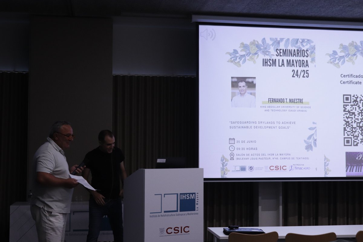 🗣 Seminario del investigador Fernando T. Maestre de la King Abdullah University of Science and Technology (Saudi Arabia), que participa con su ponencia titulada “Safeguarding drylands to achieve sustainable development goals“

Presenta al ponente el investigador Javier Pozueta