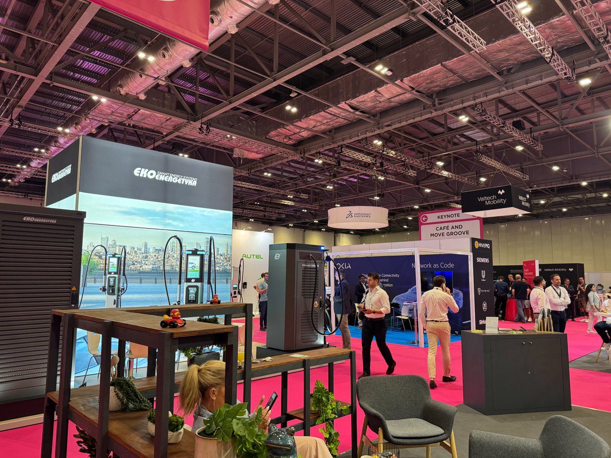 🚗 Catalonia_TI joined #MOVE2025 in London, a global stage for smart mobility innovation!

Great to reconnect with <a href="/ApplusIDIADA/">Applus IDIADA</a>, #Nemi, <a href="/SMMT/">SMMT</a>, and <a href="/its_uk_org/">ITS UK</a> . 

Big takeaways?

⚡ EVs are scaling fast 
🤖 AI everywhere
🌍 Cross-border collabs = key to sustainable transport