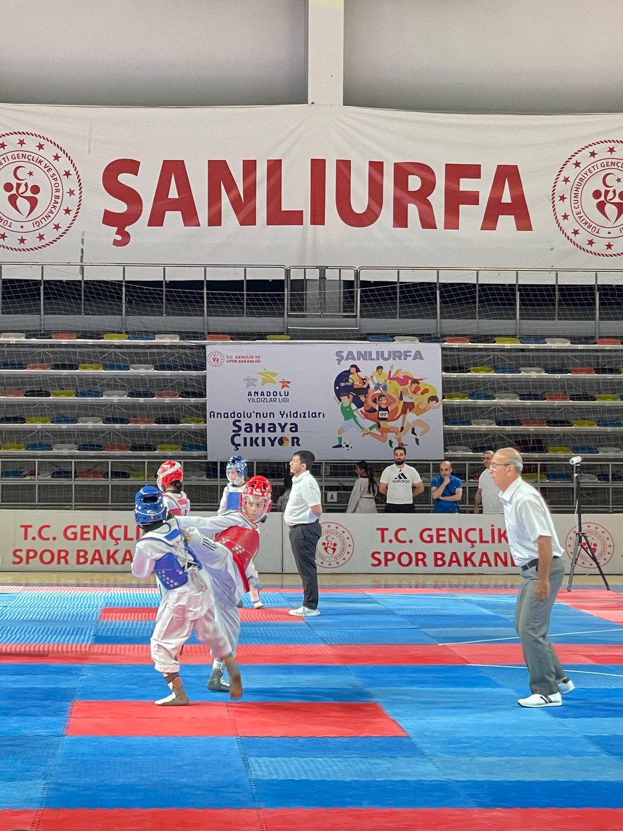 Şanlıurfa Gençlik ve Spor İl Müdürlüğü (@gsb_sanliurfa) on Twitter photo Anadolu Yıldızlar Ligi Taekwondo 1. Etap 4. Grup müsabakalarının ev sahipliğini yapmanın heyecanını yaşıyoruz.
16 ilden 250 sporcunun katılımın sağlandığı faaliyette birinci gün maçları start verdi.
Tüm sporcularımıza başarılar dileriz.
<a href="/gencliksporbak/">Gençlik ve Spor Bakanlığı 🇹🇷</a> <a href="/OA_BAK/">Dr. Osman Aşkın Bak</a> Anadolu Yıldızlar Ligi Taekwondo 1. Etap 4. Grup müsabakalarının ev sahipliğini yapmanın heyecanını yaşıyoruz.
16 ilden 250 sporcunun katılımın sağlandığı faaliyette birinci gün maçları start verdi.
Tüm sporcularımıza başarılar dileriz.
<a href="/gencliksporbak/">Gençlik ve Spor Bakanlığı 🇹🇷</a> <a href="/OA_BAK/">Dr. Osman Aşkın Bak</a>