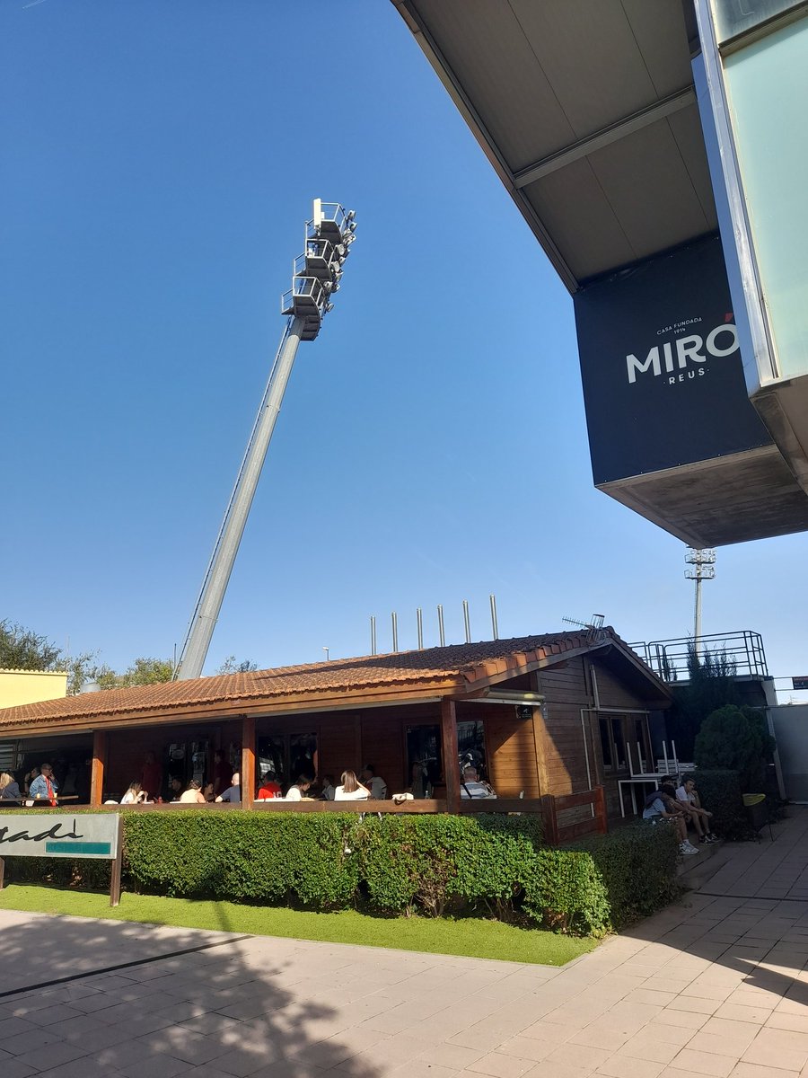Good size <a href="/cfreusdeportiu/">CF Reus ⚽️</a> 

#floodlightfriday