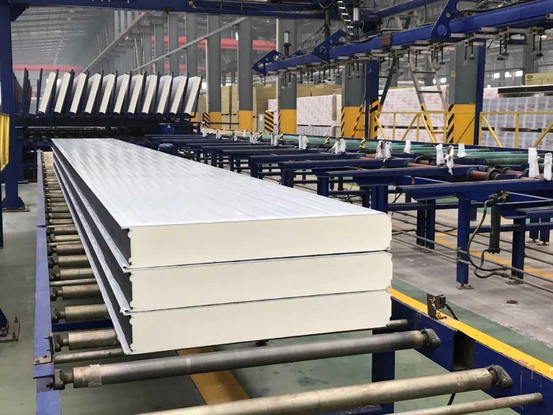 ECOBRD's tweet image. Modern Steel Structure Construction and BRD’s High-Performance Metal Envelope Solutions

#rockwoolpanel #PIRpanel #BRDECO

brdecogroup.com/modern-steel-s…