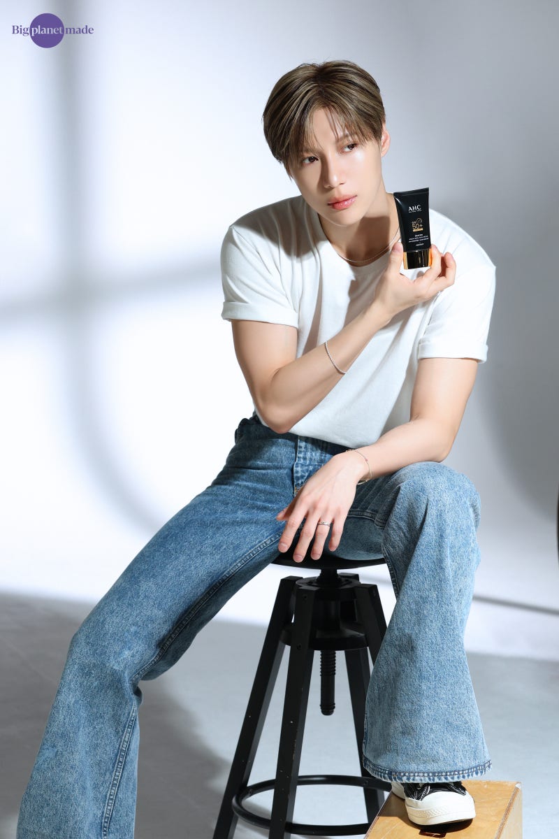 <a href="/ahc_kr/">AHC</a> 이거슨 썬크림인가 영양크림인가 
바르는 순간부터 흡수력 밀착력 백프로
썬크림 중에 단연코 최고임다
#태민썬크림 #AHC마스터즈