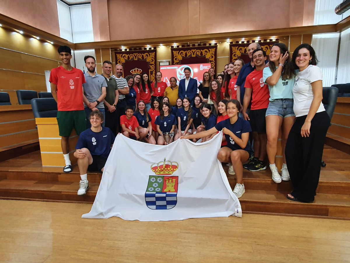 El alcalde recibe al Molina Voley tras su ascenso a Primera Nacional radiomolina.com/el-alcalde-rec…