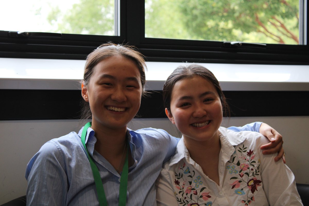 SG_STEM's tweet image. Our amazing L6 girls had an inspiring time at #AeroWomen2025 in Yeovil!

They joined 260+ engineers, directors, innovators and collaborators to celebrate the impact of women in aerospace, explore role models, and share stories of innovation, ambition, and empowerment. 💫✈️ #STEM