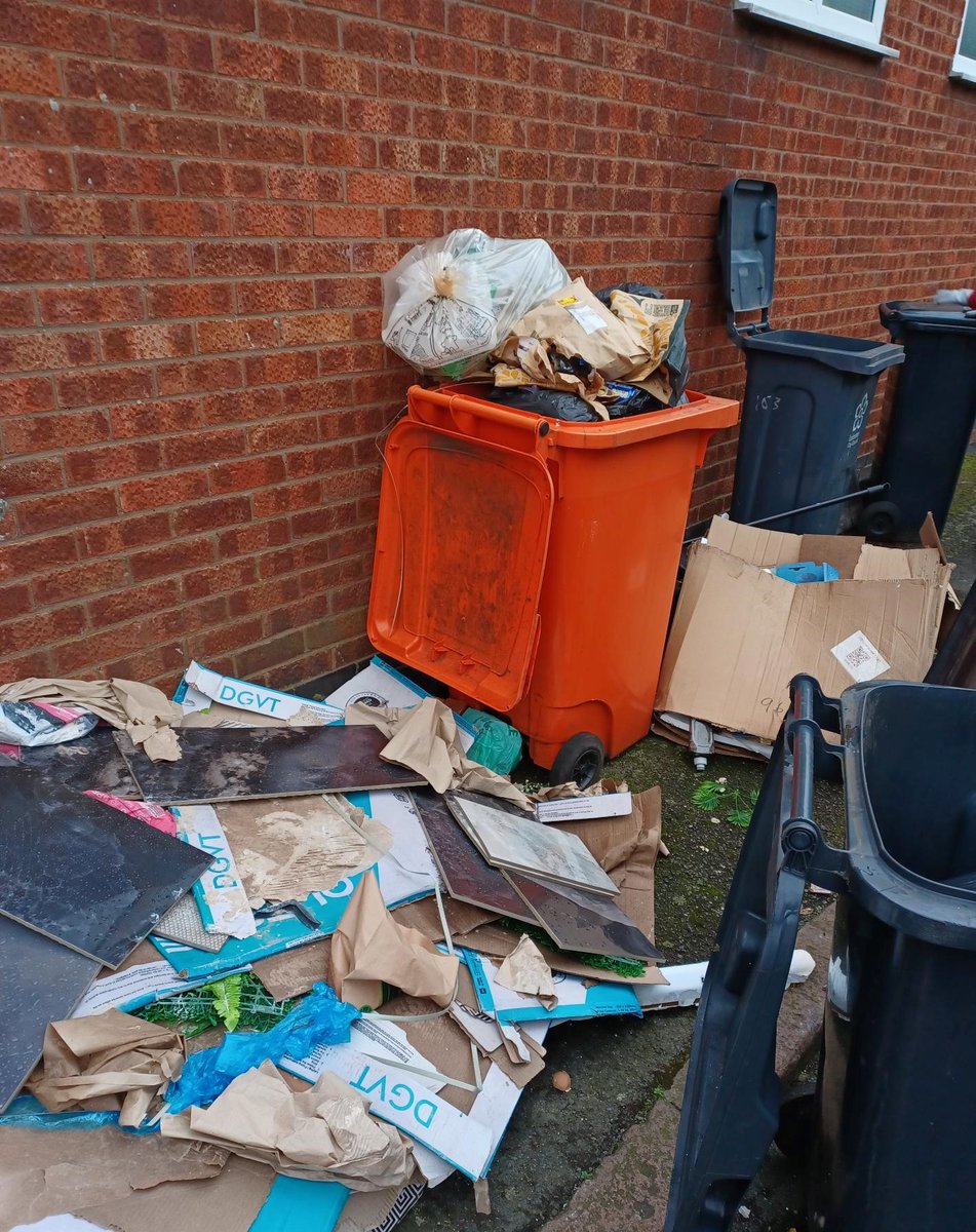 LeicRecycles's tweet image. Enviro crime officers have investigated a fly tip on Sheldon Street. They admitted the offence when interviewed and have been fined £400 and given the bill the for the clean up costs.