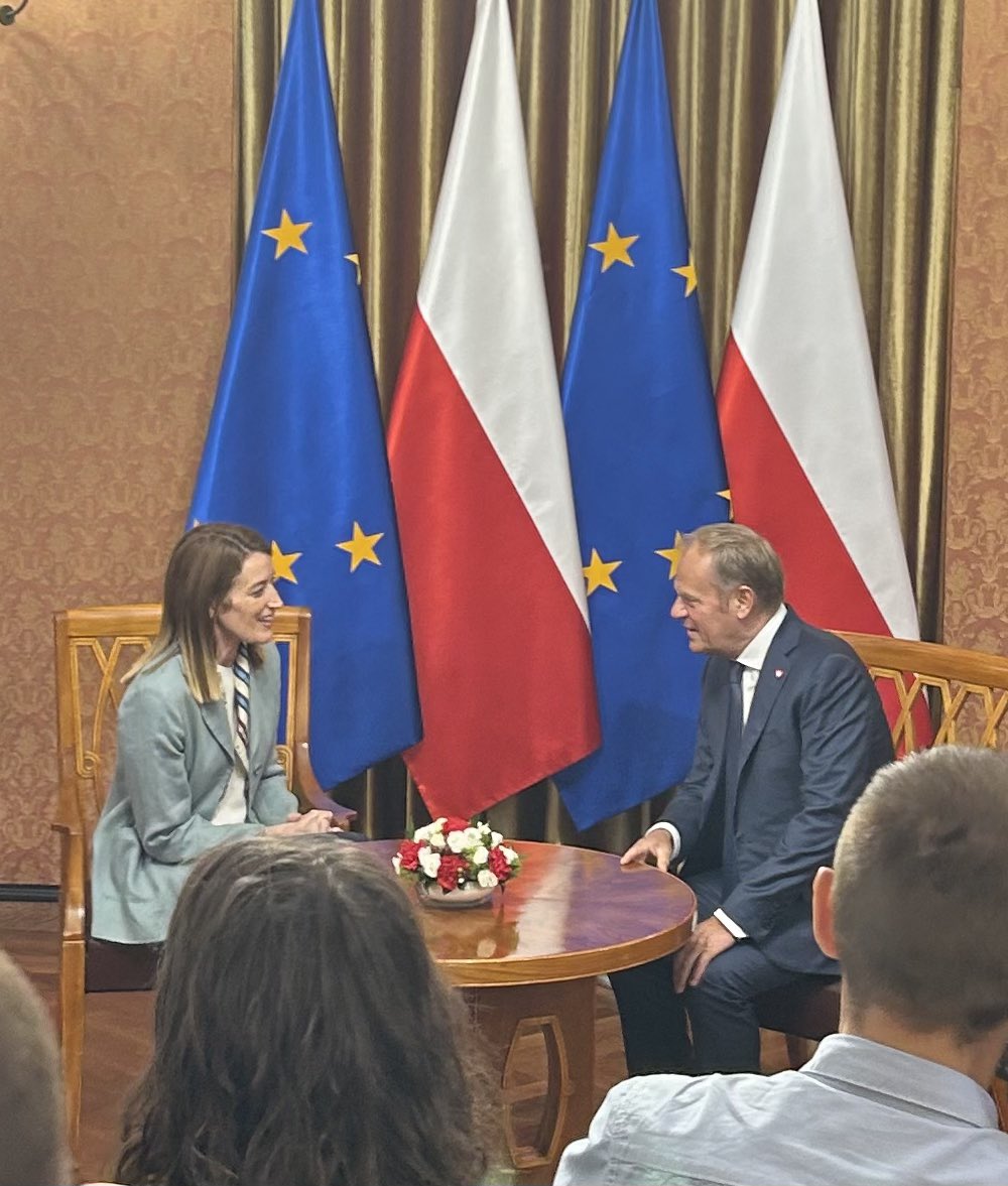 Witold Naturski (@naturski) on Twitter photo Przewodnicząca Parlamentu Europejskiego <a href="/EP_President/">Roberta Metsola</a> <a href="/Europarl_PL/">Parlament Europejski w Polsce</a> Roberta Metsola rozpoczęła jednodniową wizytę w Polsce. Przewodnicząca Parlamentu Europejskiego <a href="/EP_President/">Roberta Metsola</a> <a href="/Europarl_PL/">Parlament Europejski w Polsce</a> Roberta Metsola rozpoczęła jednodniową wizytę w Polsce.
