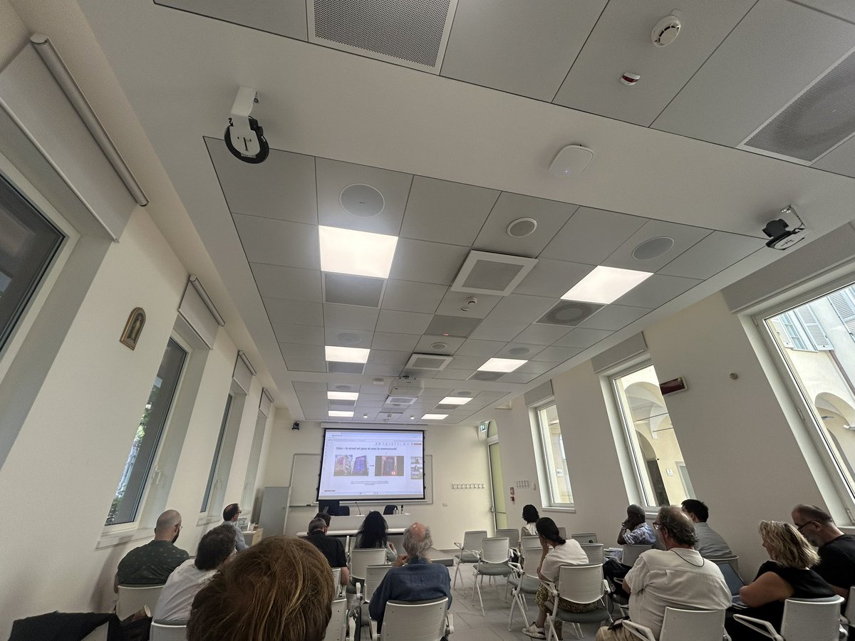 Gwiazdzinski's tweet image. La deuxième journée d’étude du colloque « Géographies culturelles : les voix d’ici et d’ailleurs » de l’ aigf - géographes francophones -démarre ce matin à #Milan avec une session sur #arturbain et #espacespublics et des présentations sur le #Japon, la #Roumanie et l’ #Italie