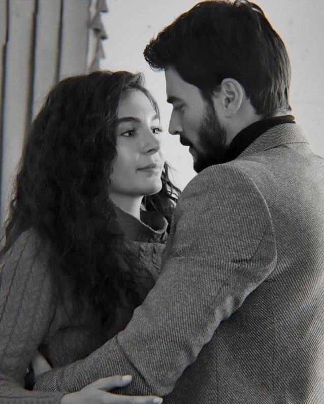 كل شيء يهون إلا الوقت بدونك♥️.