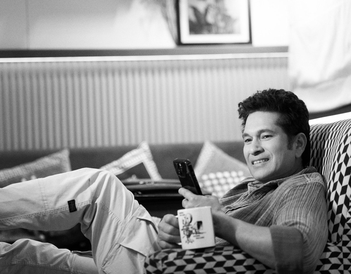 Avinash Gowariker (@avigowariker) on Twitter photo Caught the Master chilling…. Shot this just before he left for the Anderson-Tendulkar Trophy… A befitting name for an epic battle…
All the best #TeamIndia!
<a href="/sachin_rt/">Sachin Tendulkar</a>
#PostPackUpShot
#AndersonTendulkarTrophy Caught the Master chilling…. Shot this just before he left for the Anderson-Tendulkar Trophy… A befitting name for an epic battle…
All the best #TeamIndia!
<a href="/sachin_rt/">Sachin Tendulkar</a>
#PostPackUpShot
#AndersonTendulkarTrophy