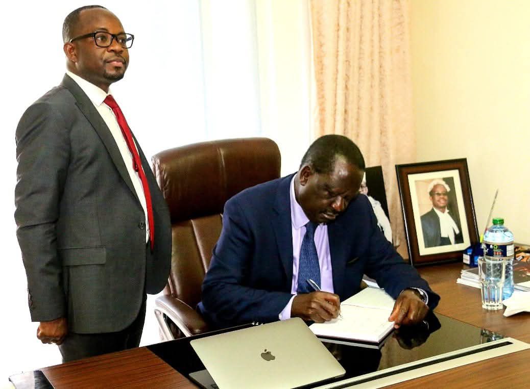 SeslawLLP's tweet photo. FIVE YEARS AGO Today, HE Raila Odinga paid a Courtesy Call at SESLaw Advocates LLP @SeslawLLP . https://t.co/IN297k5uK9