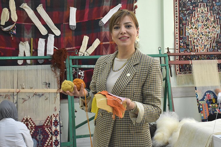DAKA (@tc_daka) on Twitter photo 🐑 Van Olgunlaşma Enstitüsü'nde Norduz koyunu yününden üretilen kumaşların giysi, çanta, aksesuar ve ev tekstili ürünlerine dönüştürülmesi planlanıyor.
aa.com.tr/tr/yasam/nordu…
<a href="/TCSanayi/">Sanayi ve Teknoloji Bakanlığı</a>
<a href="/KalkinmaAjansGM/">Kalkınma Ajansları Genel Müdürlüğü</a>
#YerelKalkınmaHamlesi
#DAKAdesteğiyle 🐑 Van Olgunlaşma Enstitüsü'nde Norduz koyunu yününden üretilen kumaşların giysi, çanta, aksesuar ve ev tekstili ürünlerine dönüştürülmesi planlanıyor.
aa.com.tr/tr/yasam/nordu…
<a href="/TCSanayi/">Sanayi ve Teknoloji Bakanlığı</a>
<a href="/KalkinmaAjansGM/">Kalkınma Ajansları Genel Müdürlüğü</a>
#YerelKalkınmaHamlesi
#DAKAdesteğiyle