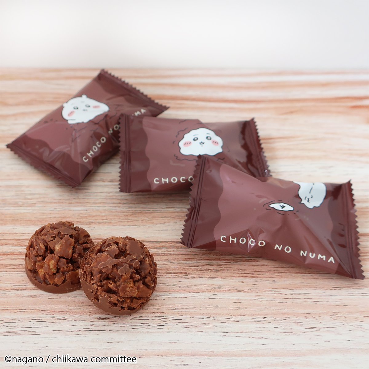 ＼新商品／

『ちいかわ パジャマパーティーズカラフルクランチ缶』
『ちいかわ チョコの沼クランチ缶』

ちいかわのクランチ缶が登場🍫
蓋部分にエンボス加工が施されており
キャラクターの可愛さが一層引き立ちます✨
底のデザインは買ってからのお楽しみ🎶

7月1日(火)より順次