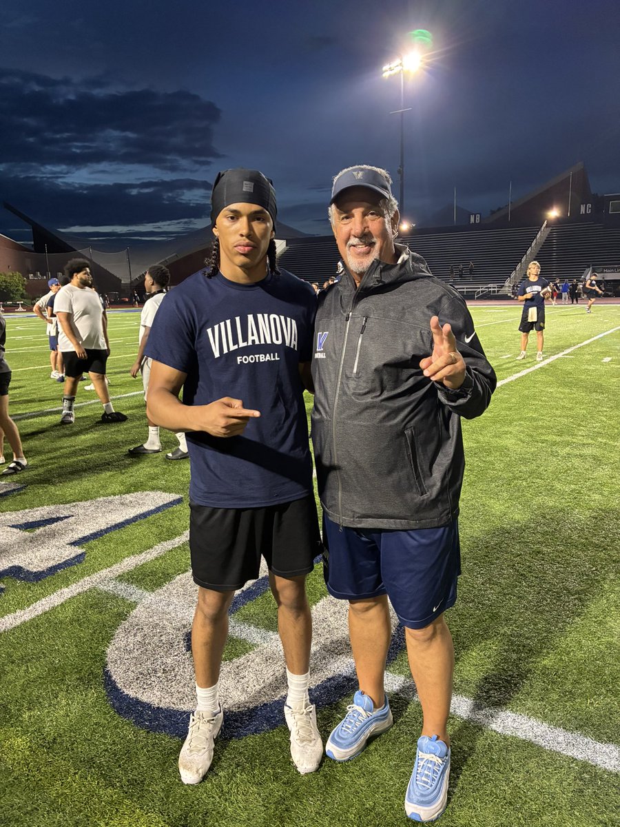 TyBakerJr13's tweet image. Had an amazing time at Villanova today! So blessed to be able to showcase what i can do in front of all the staff. Even through the inclement weather. #Blessed #Hungry @coachferranteVU @CoachB_Wright79 @devine_sean
