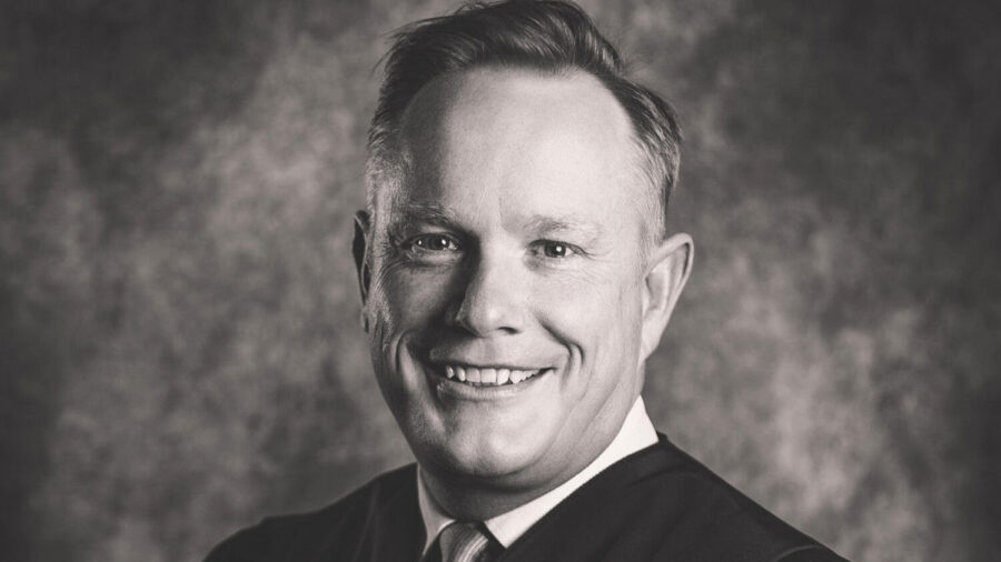 A top Democrat in the Utah Legislature has joined the Republican House speaker in calling for a judge to resign over comments he made during a sentencing hearing.

📷Utah State Courts
ksltv.com/?p=788128