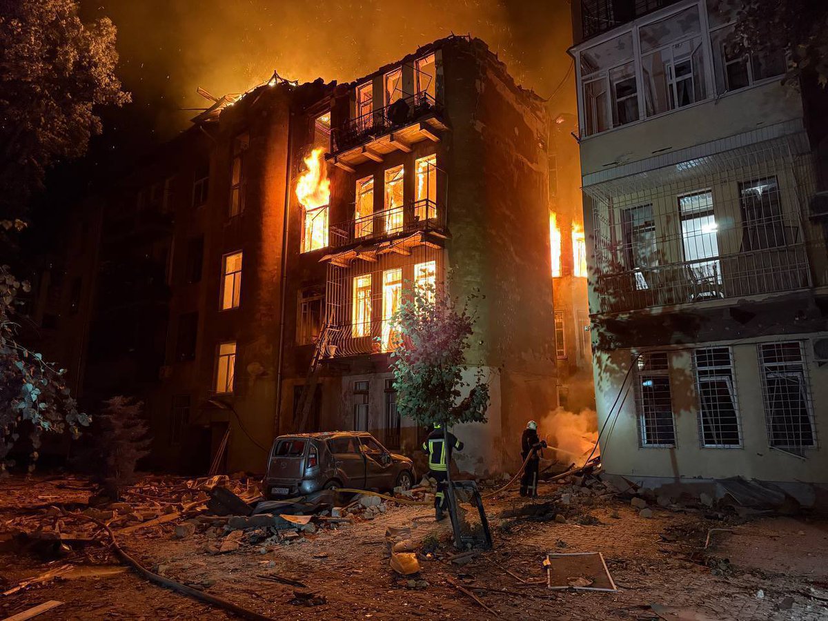 Horrible night of terror in Odessa. Russian army attacked sleeping people with drones. House in the historic center of the city was destroyed.