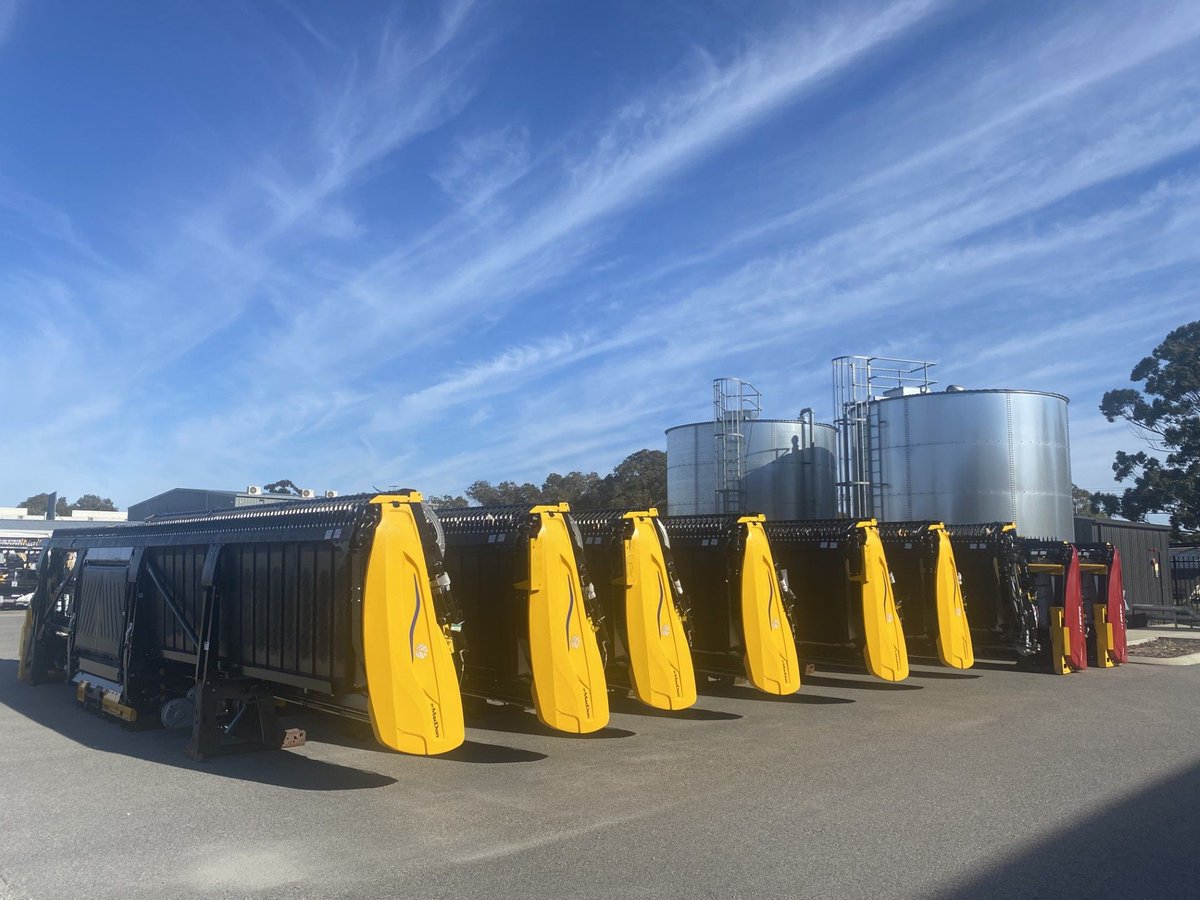 BourgaultAu's tweet image. A good harvest starts at seeding 🌱

We’re assembling MacDon headers now, but it’s already time to prep for next season.

The Early Order Program is on — secure your seeding gear today: bourgault.au/eop

#MacDon #BourgaultAustralia #EarlyOrderProgram