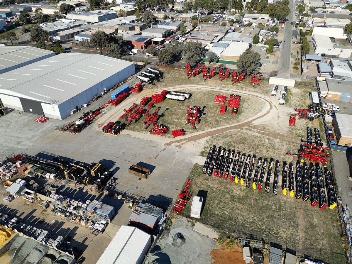 BourgaultAu's tweet image. A good harvest starts at seeding 🌱

We’re assembling MacDon headers now, but it’s already time to prep for next season.

The Early Order Program is on — secure your seeding gear today: bourgault.au/eop

#MacDon #BourgaultAustralia #EarlyOrderProgram