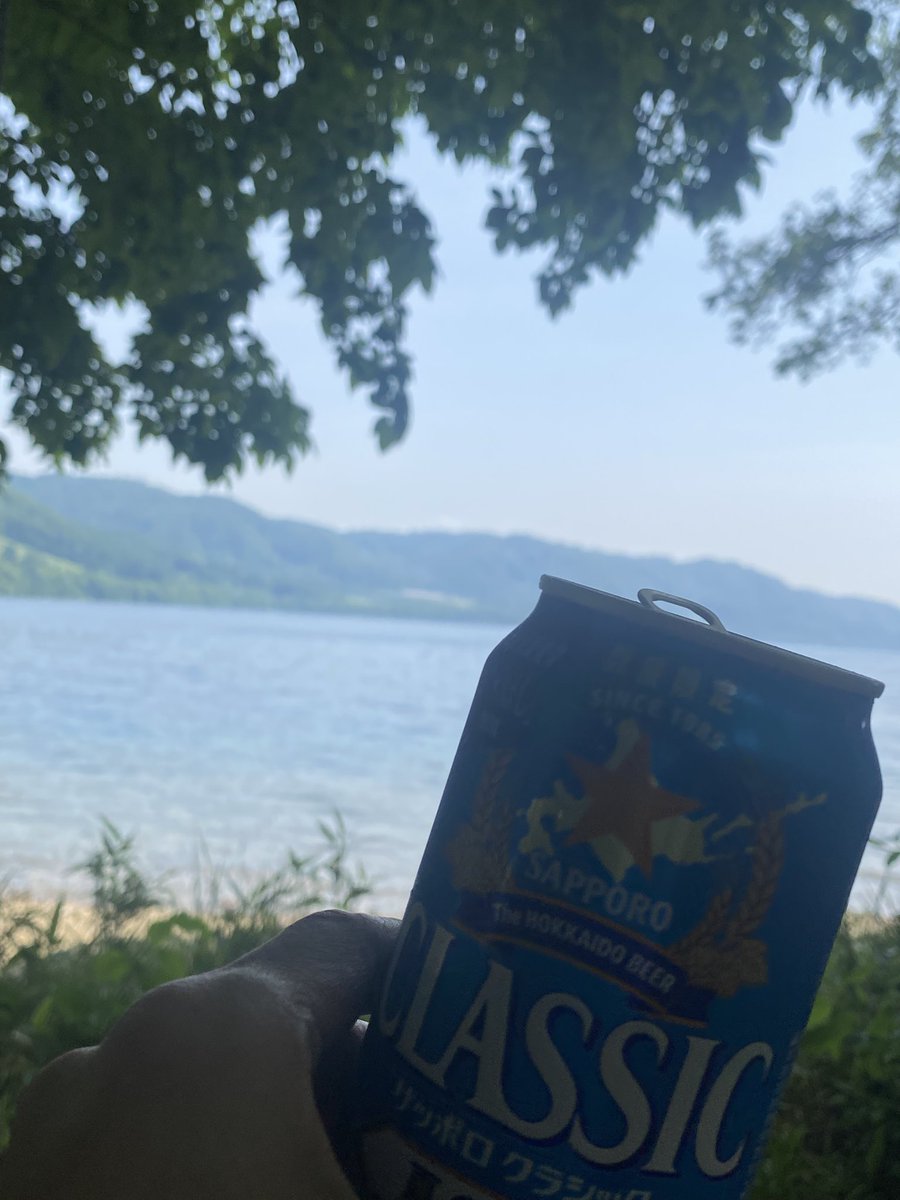 暑過ぎて木陰からきゃんぱーい🍺