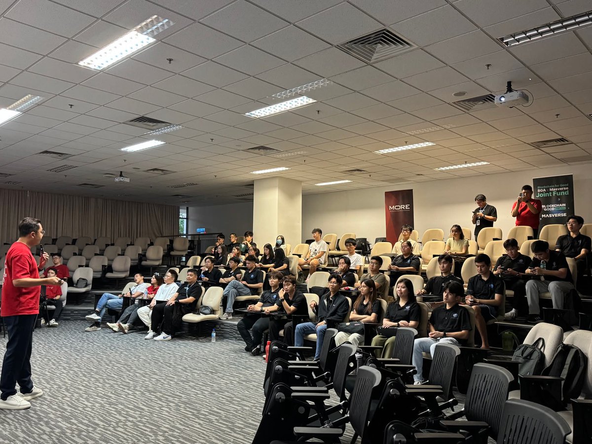 MORE Web3 Community (@morecomofficial) on Twitter photo 🎓🔥 MORE Connection 校园计划——厦门大学站,圆满落幕!
⭕ 致敬每一段新的连接、每一次的欢乐碰撞,以及满满的 Web3 热血能量!🚀💥
#yayasandatomalaysia #morecommunity #masverse #xiamenuniversity #XMBA 
#区块链 #Web3校园巡回 🎓🔥 MORE Connection 校园计划——厦门大学站,圆满落幕!
⭕ 致敬每一段新的连接、每一次的欢乐碰撞,以及满满的 Web3 热血能量!🚀💥
#yayasandatomalaysia #morecommunity #masverse #xiamenuniversity #XMBA 
#区块链 #Web3校园巡回
