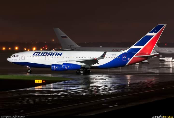 Thiago031102's tweet image. 🌃🛩️ Buenas noches… Que el cielo esté despejado y la navegación sea tranquila. Hasta mañana, con más millas por volar. #PilotsLife