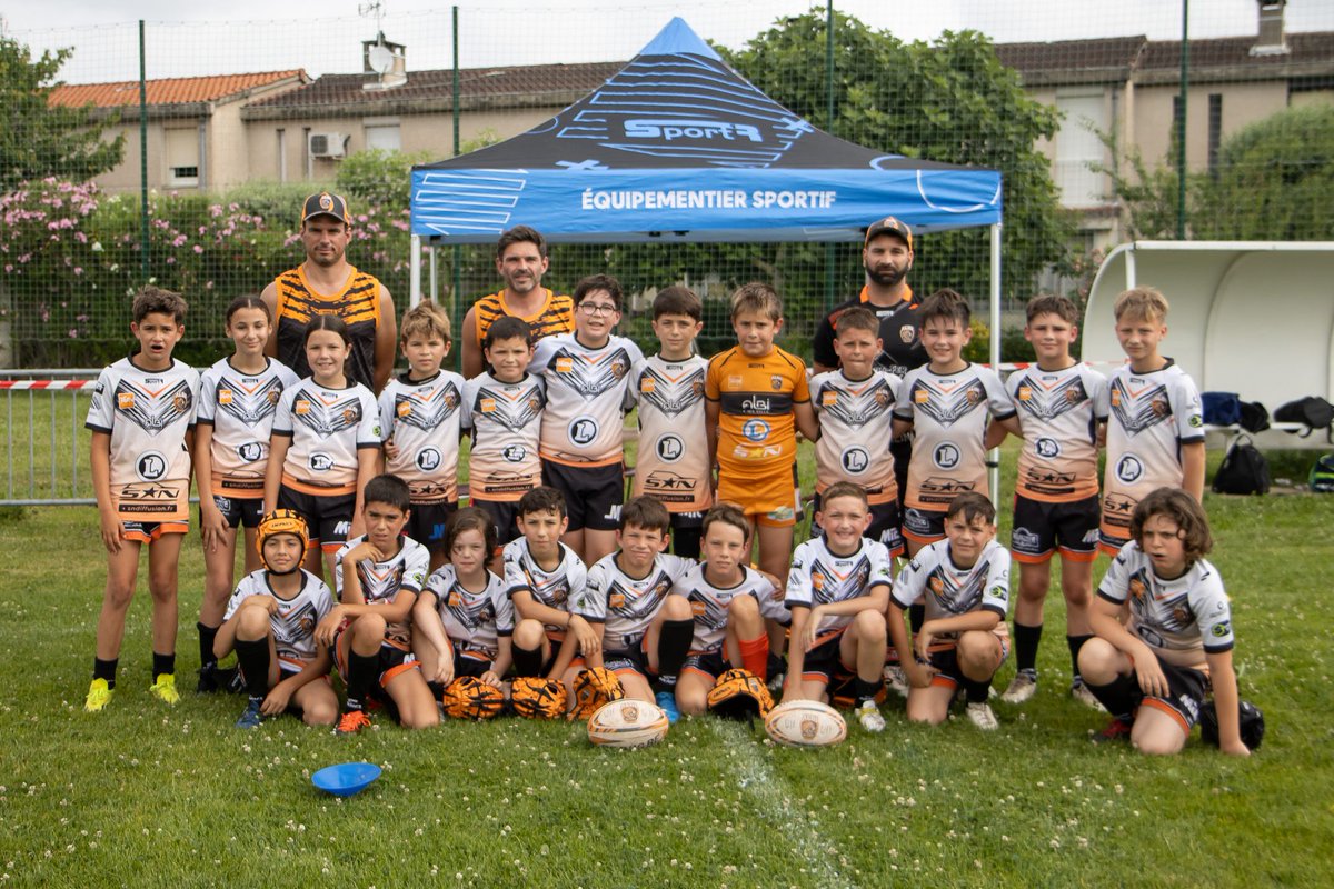 Un grand bravo à toutes ces équipes u11 présentes qui ont évolué lors du Challenge Laskawiec sur le terrain Sport'R Nord Midi Pyrénées .
Merci pour votre soutien, et aux équipes pour le bon déroulé du tournoi. 
Toutes les photos sont à retrouver sur la page Facebook de l Academy.