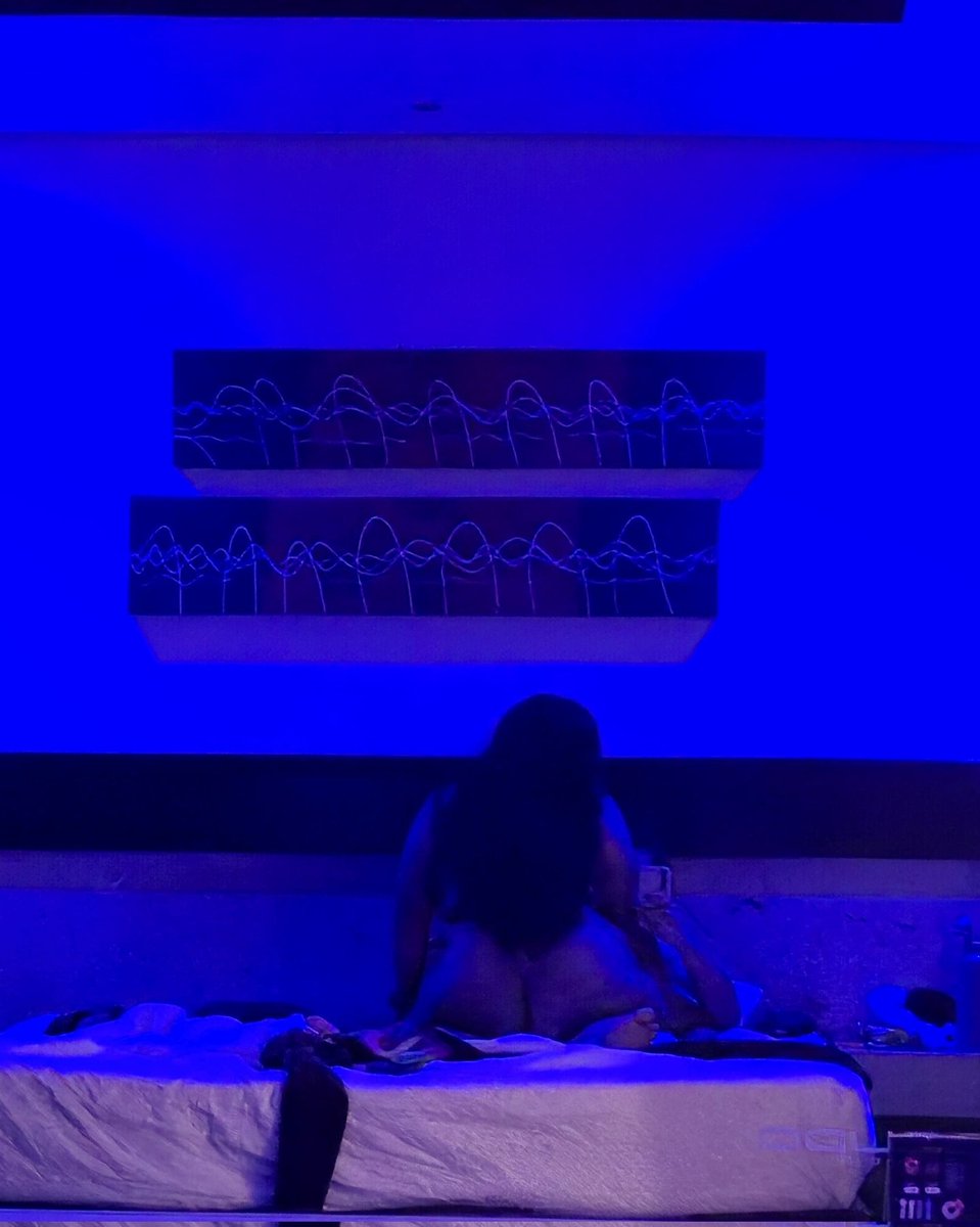 Una de anoche montadita arriba de él 🫣🤭

Quién mas jala?

#Hotwiferegia #hotwifegpe #hotwife #swmty #swingers #poliamormexico 
#swingersgpe #hotelmty