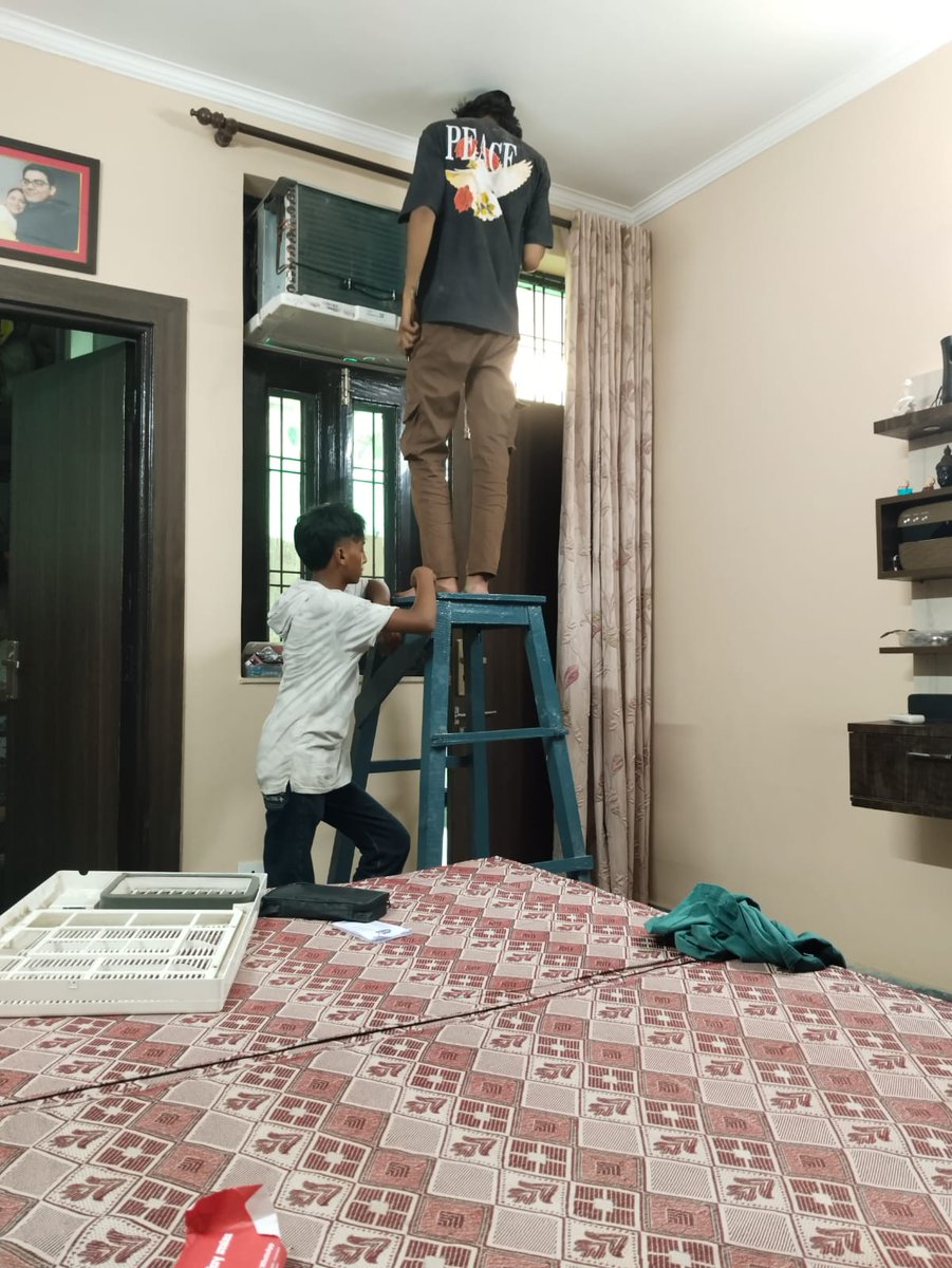 Anurag Dahra (@anuragdahra) on Twitter photo 🔴BlueStar Fraud Alert// Child labour
New ac, defective piece sold, despite endless complaints no response. Send 12yr old for repair, promotes child labour. Still fighting for rights. No dresscode
Ticket B25061228045783
<a href="/BlueStarLtd/">Blue Star</a> <a href="/FreeEveryChild/">Kailash Satyarthi Children's Foundation US</a> <a href="/jagograhakjago/">Consumer Affairs</a> <a href="/AmarUjalaNews/">Amar Ujala</a> 🔴BlueStar Fraud Alert// Child labour
New ac, defective piece sold, despite endless complaints no response. Send 12yr old for repair, promotes child labour. Still fighting for rights. No dresscode
Ticket B25061228045783
<a href="/BlueStarLtd/">Blue Star</a> <a href="/FreeEveryChild/">Kailash Satyarthi Children's Foundation US</a> <a href="/jagograhakjago/">Consumer Affairs</a> <a href="/AmarUjalaNews/">Amar Ujala</a>