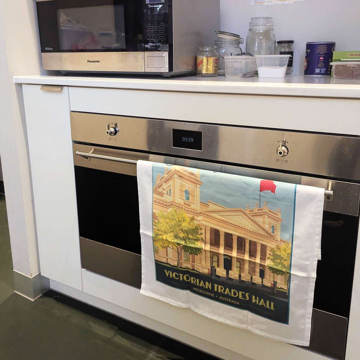 Brand new Trades Hall tea towels in stock at the Hall! Vivid colour travel poster style artwork featuring the oldest trade union building in the world, Victorian Trades Hall.
Bring fresh solidarity to your washing up or hang it as a poster. weareunion.org.au/shop