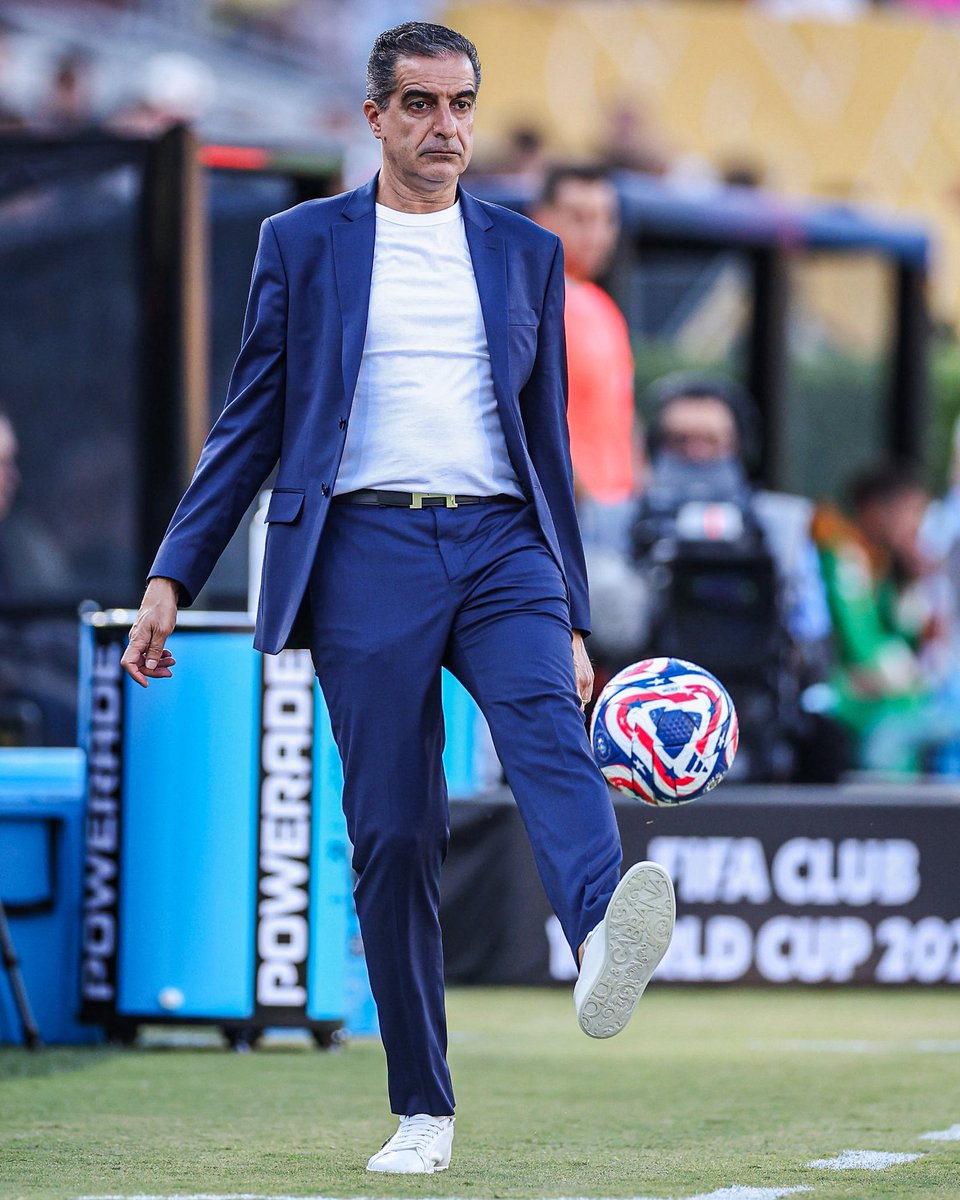 OC_Libertadores's tweet image. Caballero hace lo suyo y se retira...