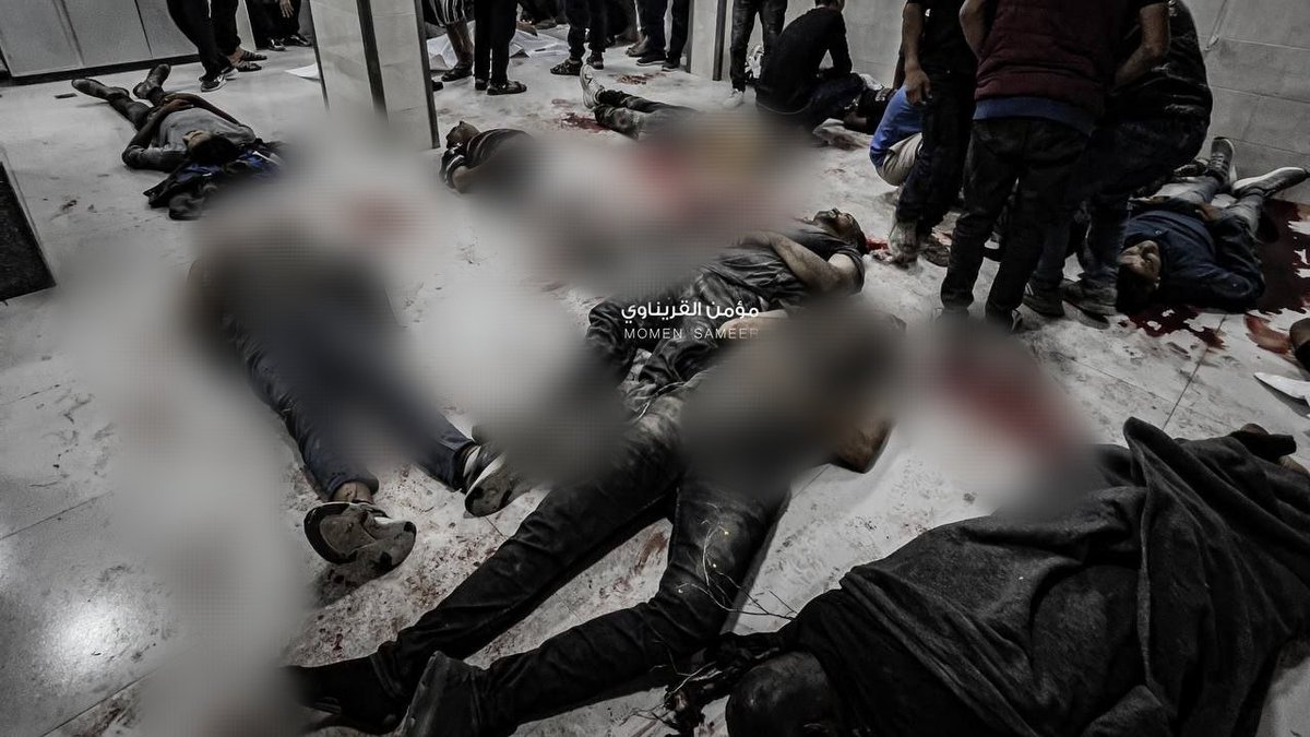 BREAKING: A horrific massacre in central Gaza at dawn. Hundreds who had gathered in desperate search of aid and food were met with gunfire by the Israeli army, resulting in dozens of fatalities and injuries.