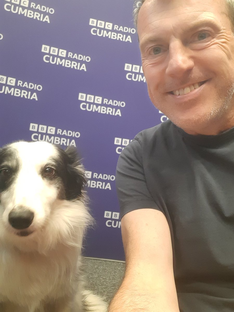 It's #takeyourdogtoworkday so guess who is with me here <a href="/BBC_Cumbria/">BBC Cumbria</a> 
...Jess!

With varying facial expressions, too!