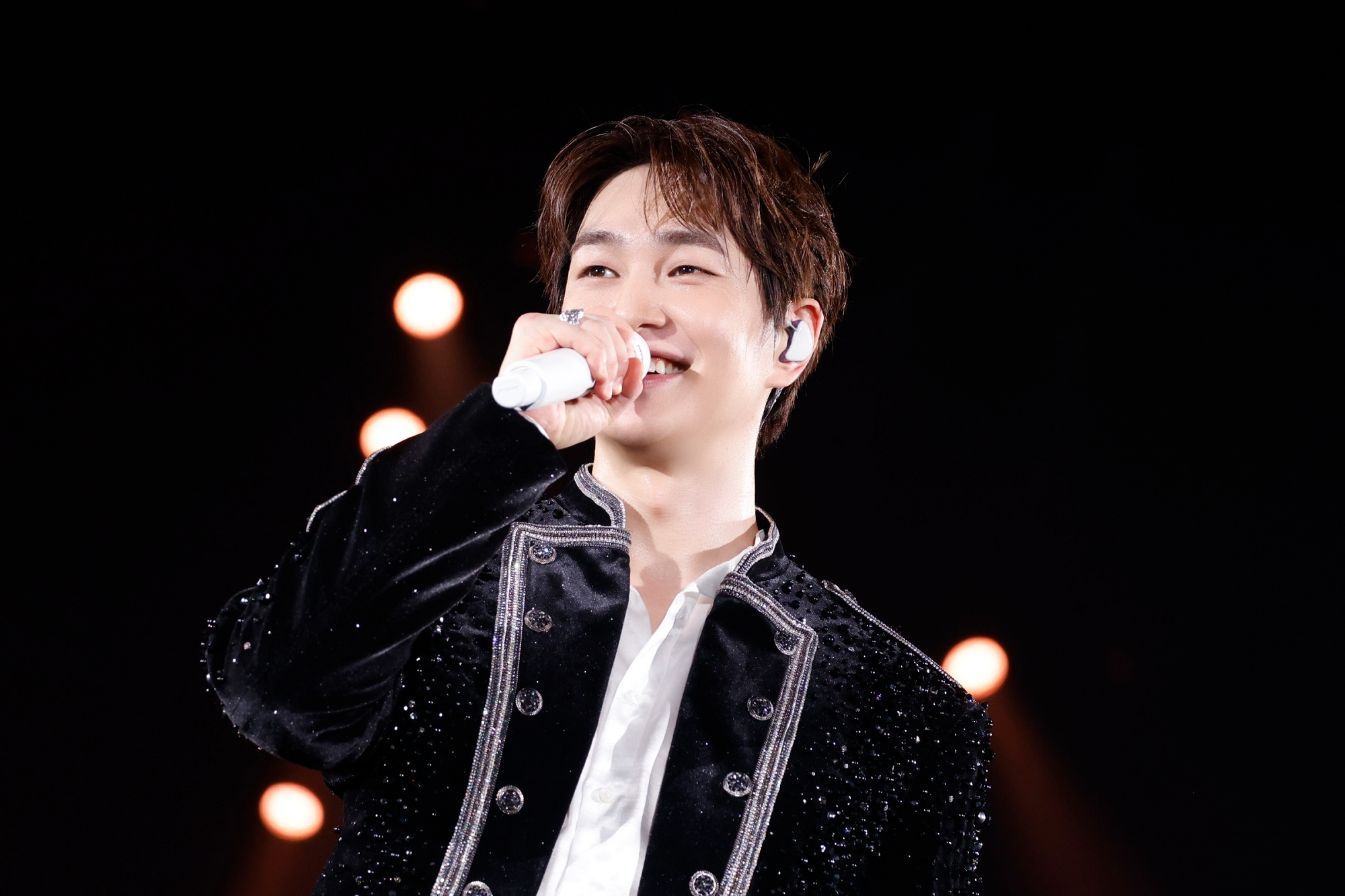 最新入荷 ONEW オニュ Hola! 入場 退場 特典 10/6 - メルカリ