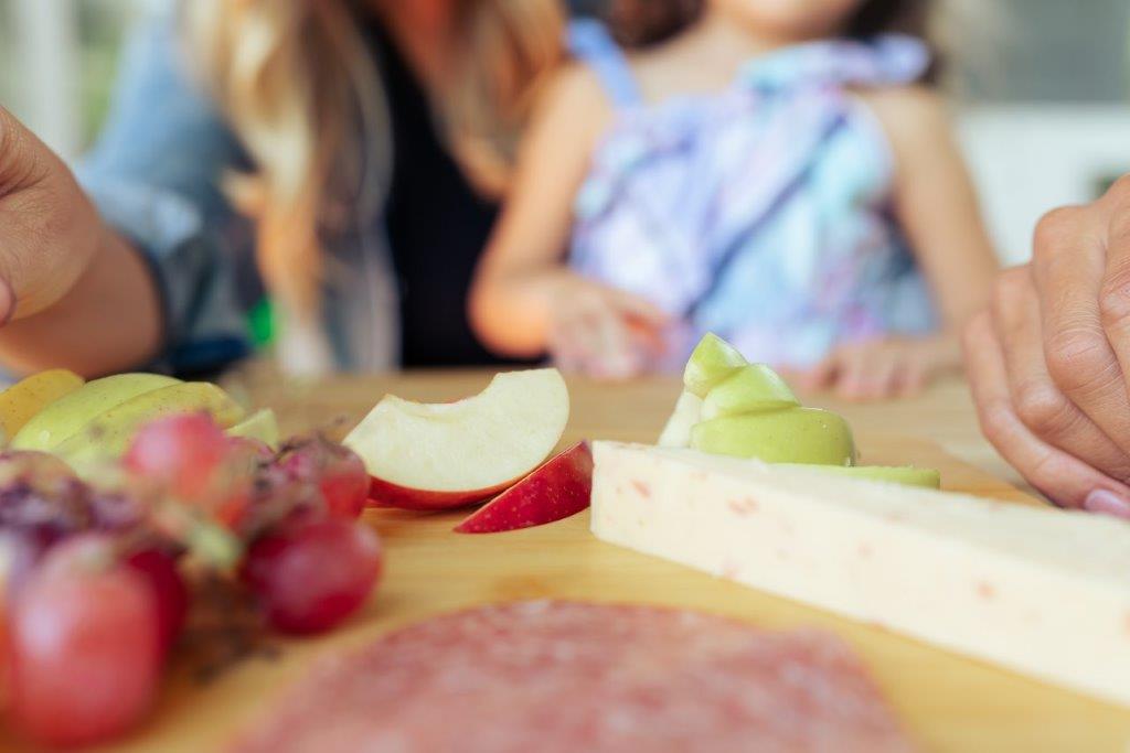 ArcticApples's tweet image. What are your picnic basket essentials? We&apos;ll go first 🍎

#InternationalPicnicDay #arcticapples #picnic #healthysnacks
