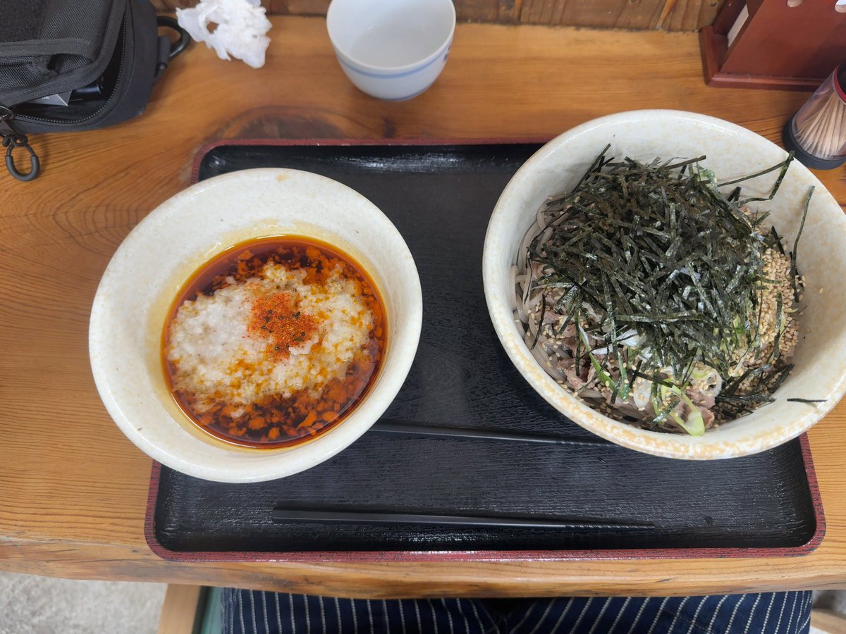 TwelveSk's tweet photo. 肉そば https://t.co/JANQFRMl2l
