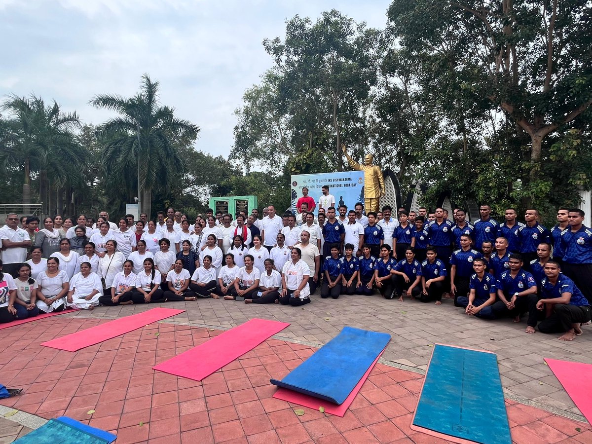 INS Vishwakarma (@ins_vishwakarma) on Twitter photo 🌿#YogaForWellness #HealthyMindHealthyBody🧘♀️
#INSVishwakarma ⚓️, in collaboration 🤝🏻 with <a href="/GVMC_VISAKHA/">Greater Visakhapatnam Municipal Corporation (GVMC)</a> & <a href="/vmrdaofficial/">VMRDA</a> , conducted a rejuvenating yoga session at VUDA Central Park 🌳, fostering community wellness & inner harmony ☮️.
#YogaForAll
#WellnessFirst
#IDY2025 🌿#YogaForWellness #HealthyMindHealthyBody🧘♀️
#INSVishwakarma ⚓️, in collaboration 🤝🏻 with <a href="/GVMC_VISAKHA/">Greater Visakhapatnam Municipal Corporation (GVMC)</a> & <a href="/vmrdaofficial/">VMRDA</a> , conducted a rejuvenating yoga session at VUDA Central Park 🌳, fostering community wellness & inner harmony ☮️.
#YogaForAll
#WellnessFirst
#IDY2025