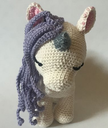 Emma the Unicorn crochet pattern weavecrochet.com/15936-emma-the…