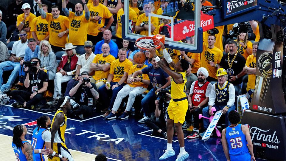 Spanning naar kookpunt: Pacers houden titelstrijd NBA levend met winst op Thunder.
telegraaf.nl/sport/spanning…