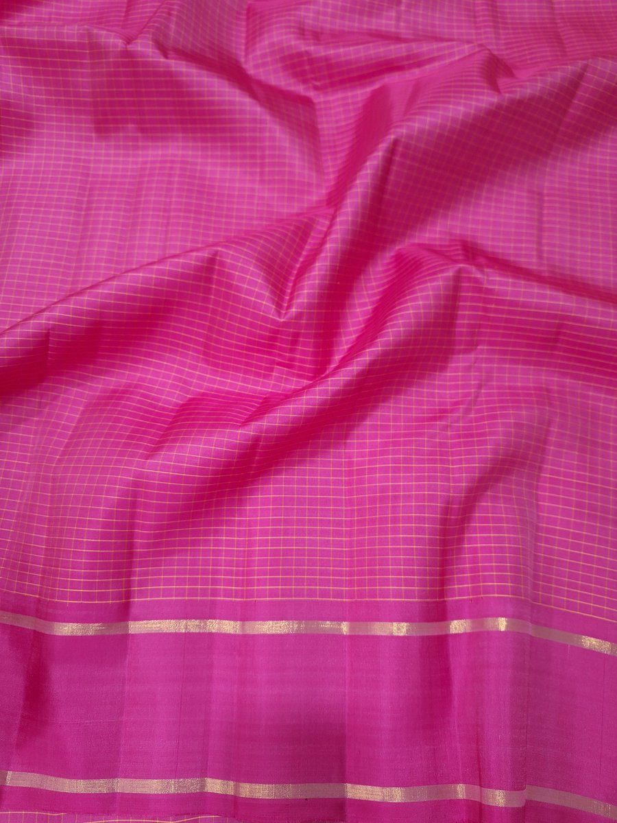 Namaskaram ji 🙏. Shubha shukra Vaara. 

Om Mahalakshmiyai namaha. 

Beautiful handloom silk saree.

Fresh sarees , Colours available now. 

Ready to dispatch.