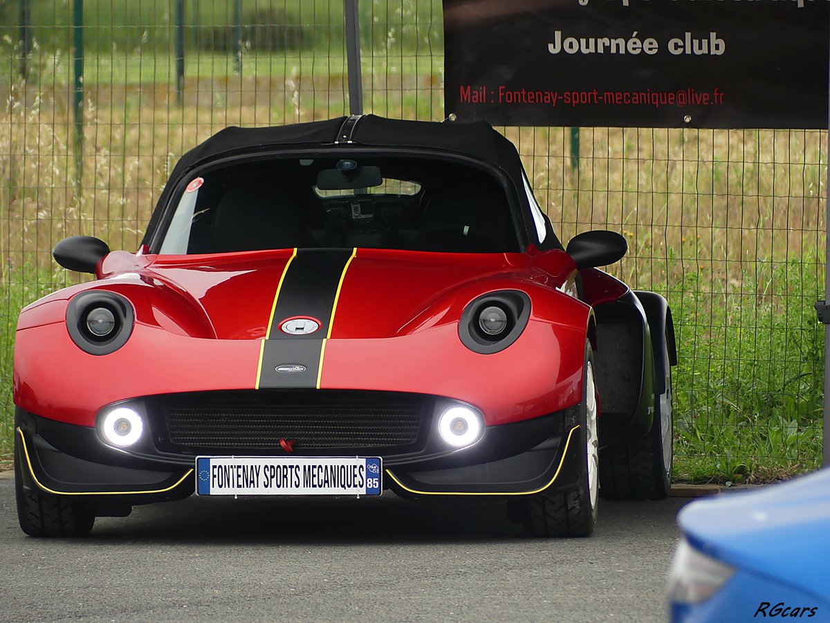 RGcars85's tweet photo. @leblogauto #SECMA F16
Ce têtard là ? https://t.co/AGKb0g7lts