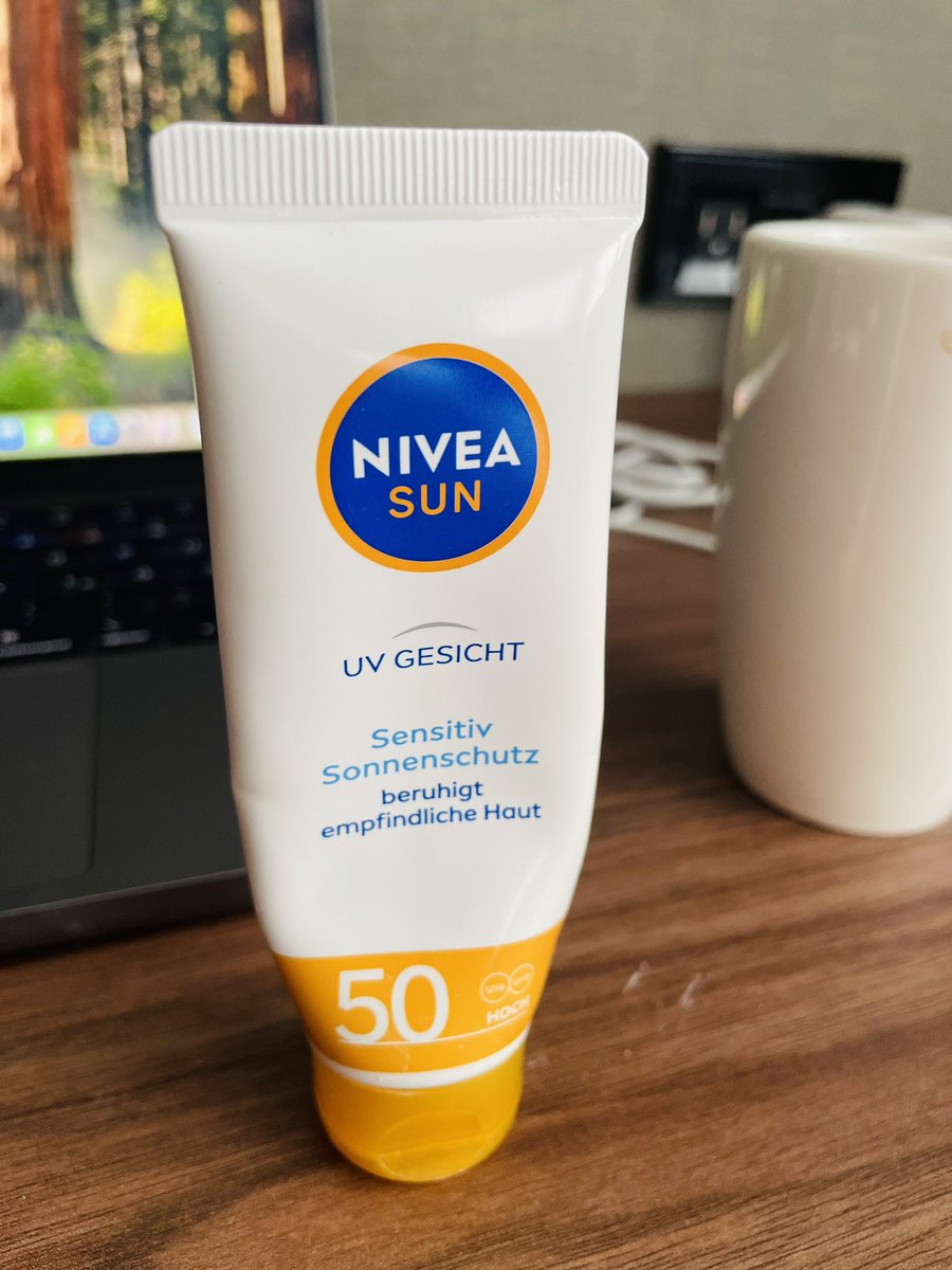 Checklist: Sunscreen ✅

#ParisAirShow