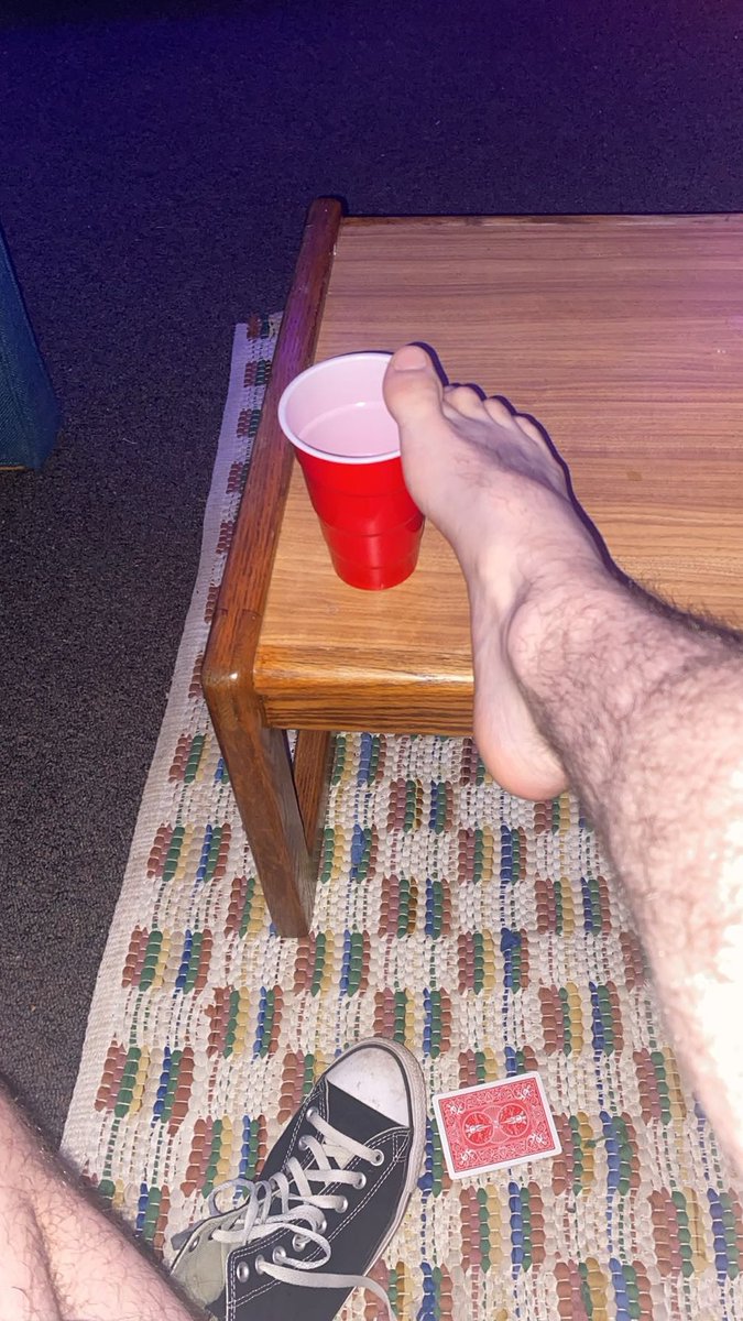 making the pledge a SPECIAL drink lmao
#footdom #fratfeet #malefeet